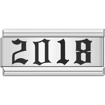 “2018” text in bold black Italian charm bracelet link