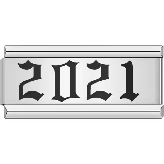 “2021” text in bold black Italian charm bracelet link